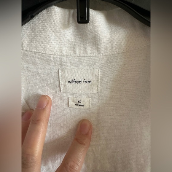 Aritzia wildfred free linen top - Picture 3 of 6
